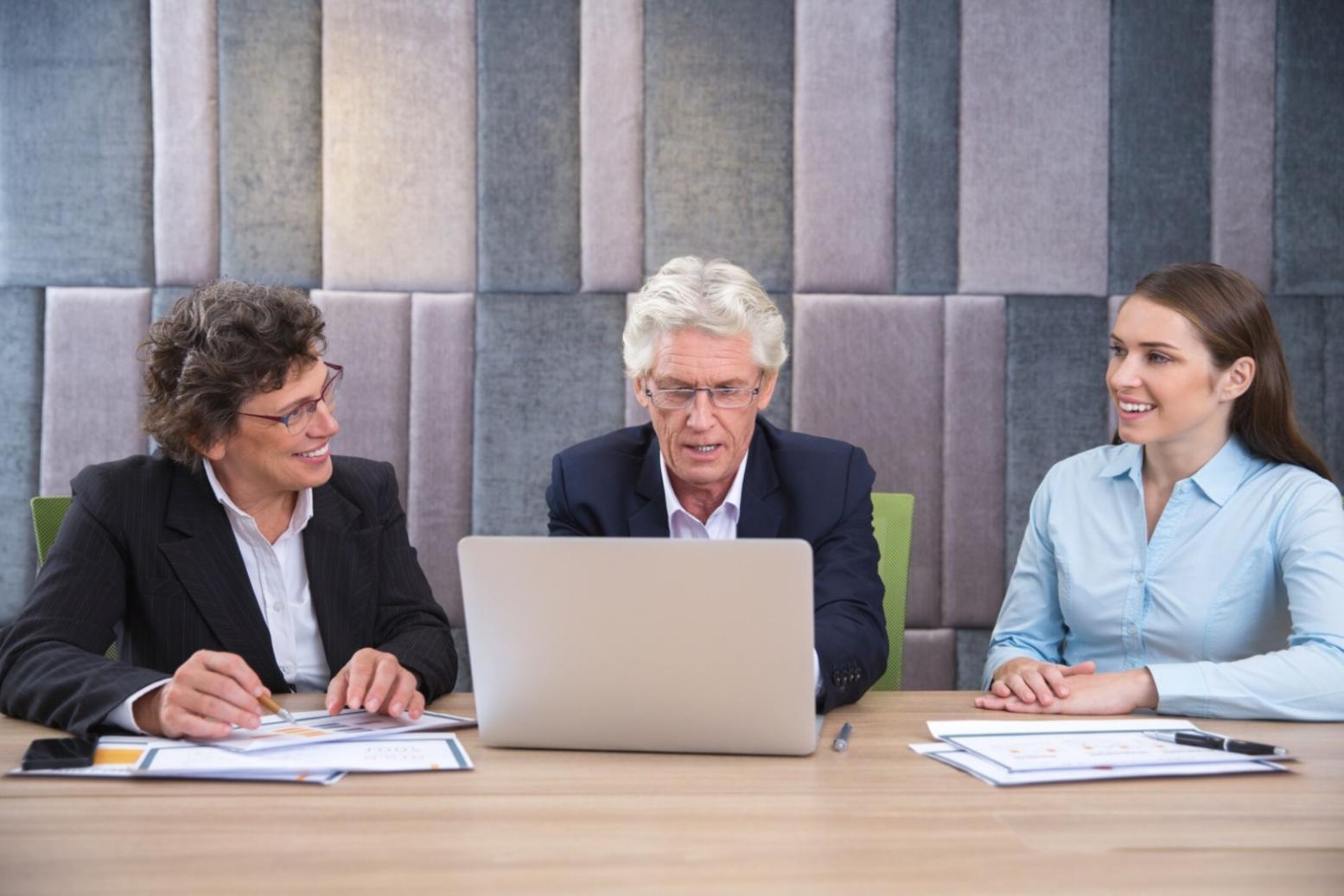 Network monitoring dashboard and troubleshooting tools in action